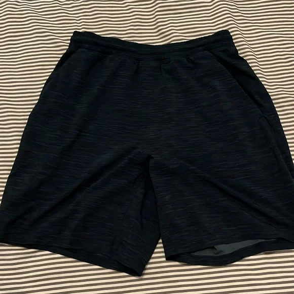 Lululemon Pack Breaker Shorts - Picture 1 of 3